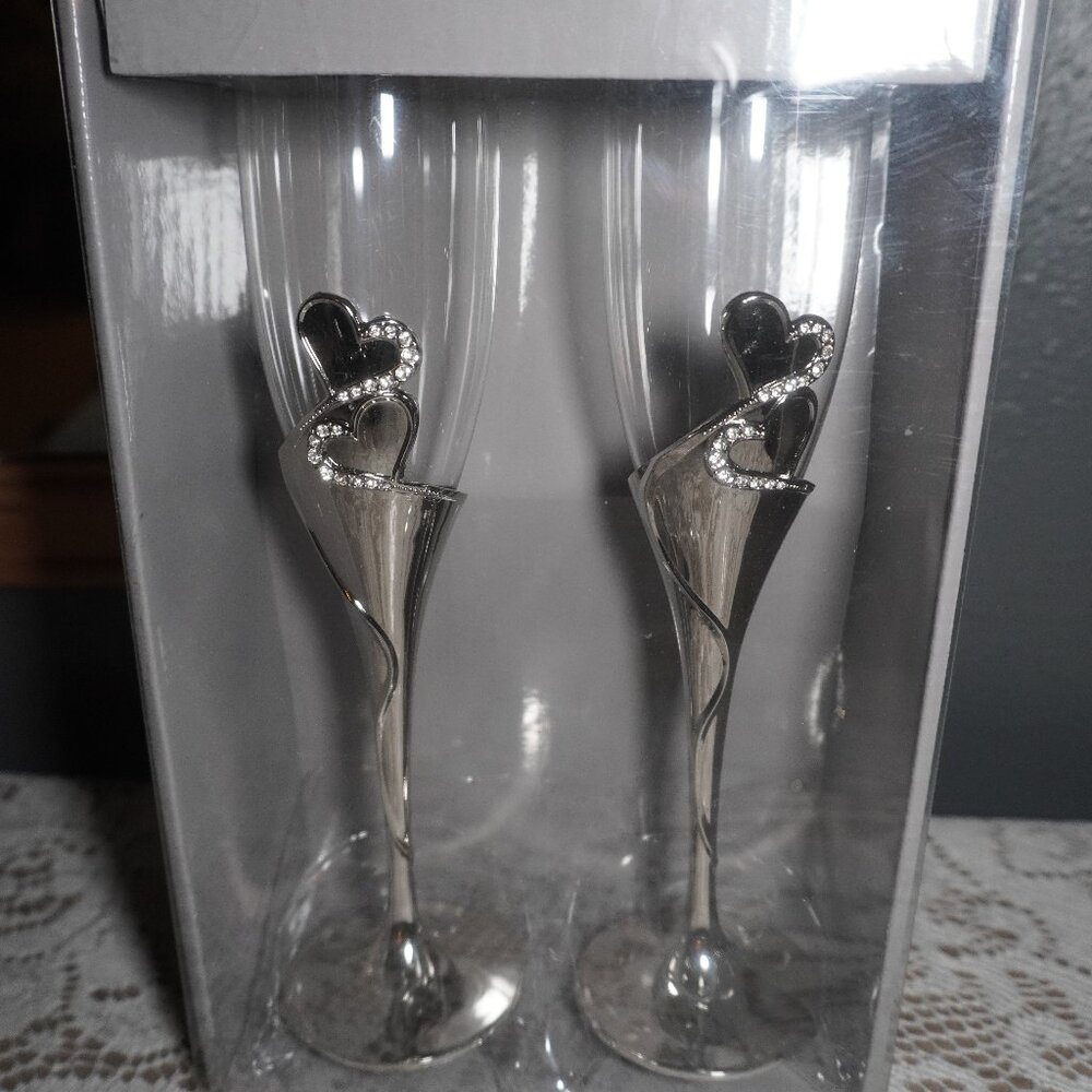 New Bridal Silver Glass His Hers Champagne Flutes Heart Shapes Design